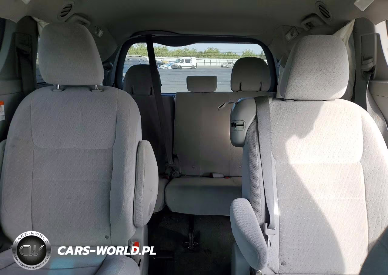 2015 Toyota Sienna Le VIN:5TDKK3DCXFS621308 - 10