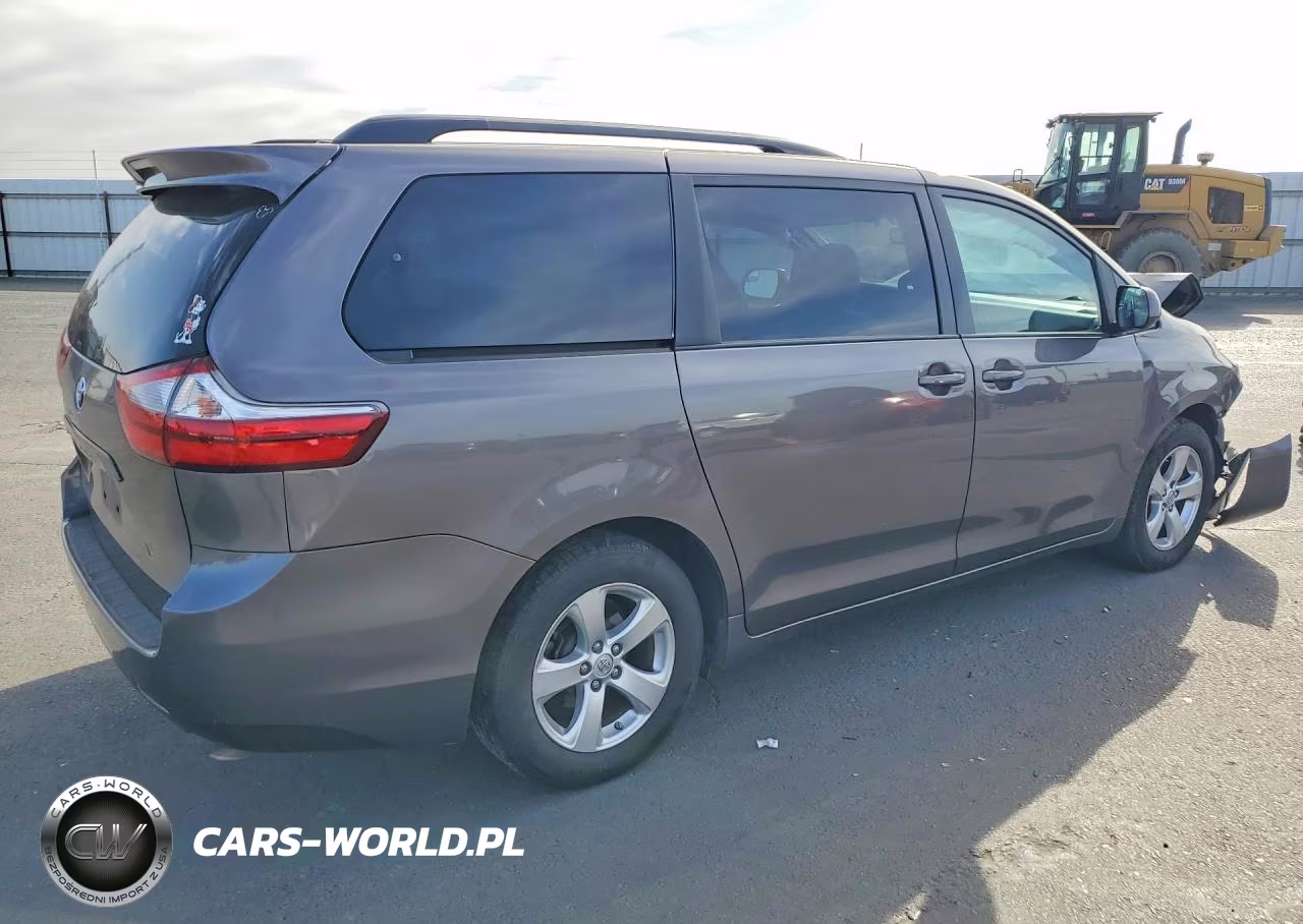 2015 Toyota Sienna Le VIN:5TDKK3DCXFS621308 - 3