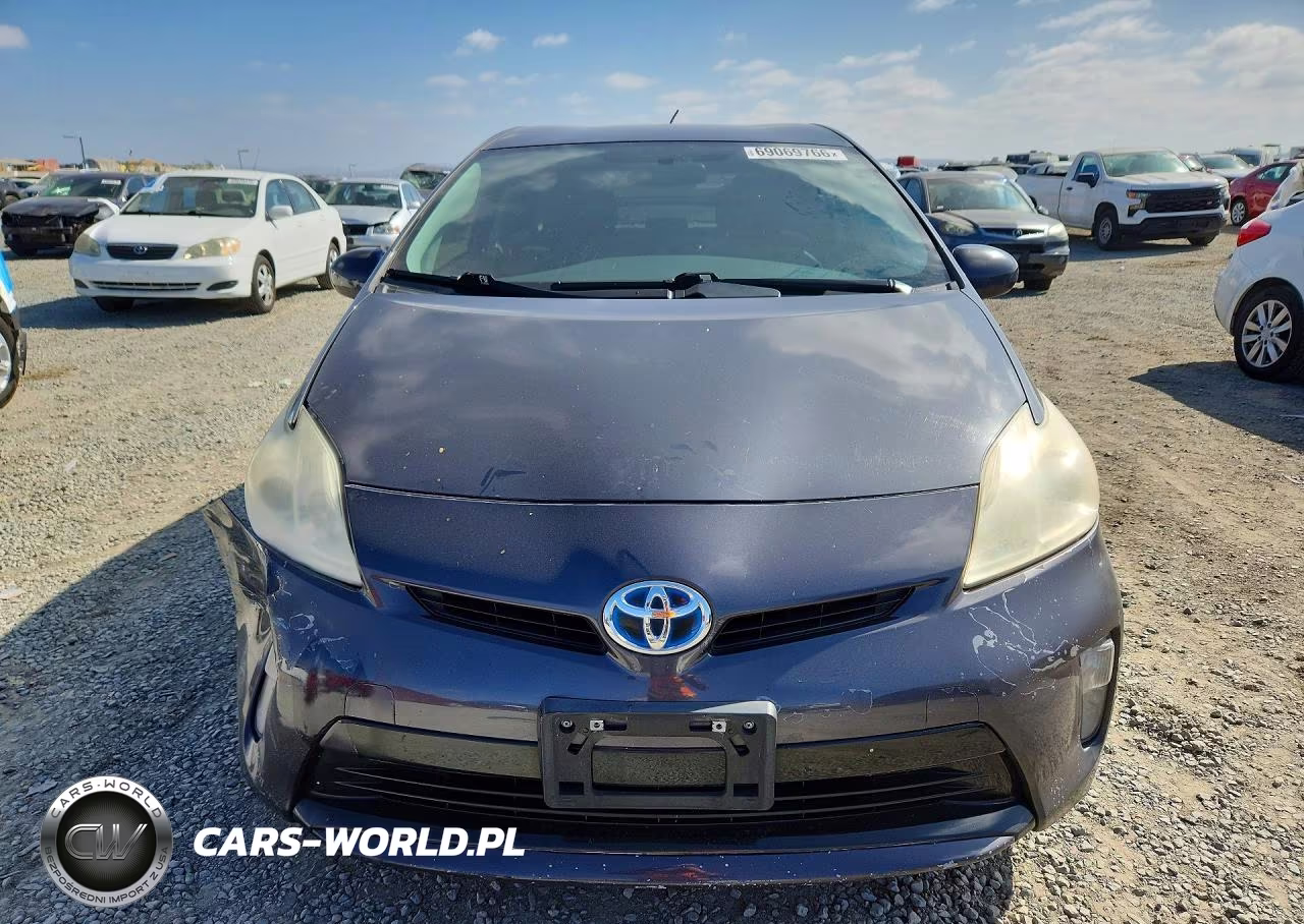 2015 Toyota Prius Three VIN:JTDKN3DU8D1650252 - 5
