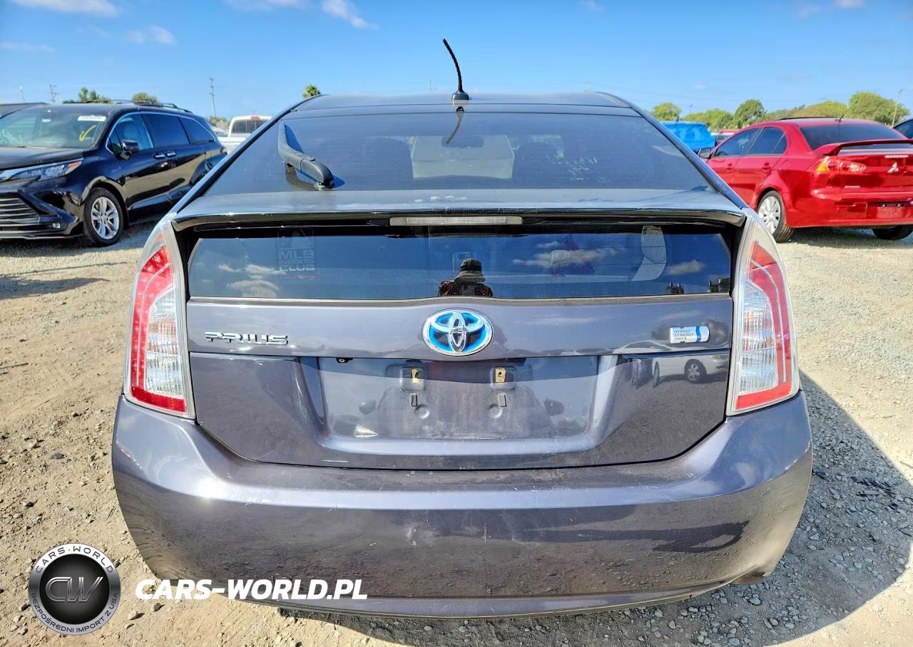 2015 Toyota Prius Three VIN:JTDKN3DU8D1650252 - 6