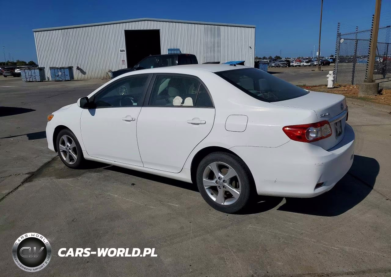 2013 Toyota Corolla Le VIN:2T1BU4EE6DC983495 - 2
