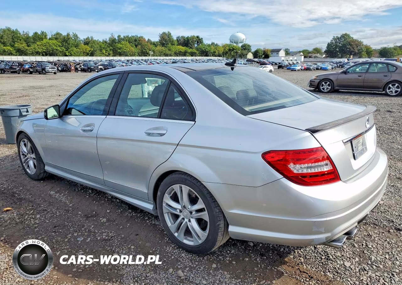 2011 Mercedes-Benz C 300 4Matic VIN:WDDGF8BBXBR163379 - 2