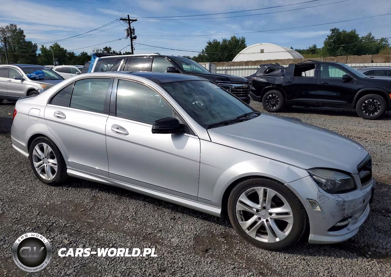 2011 Mercedes-Benz C 300 4Matic VIN:WDDGF8BBXBR163379 - 4