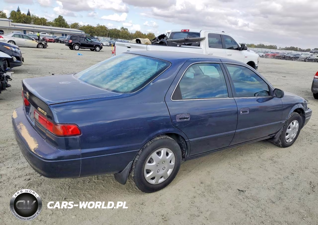 1997 Toyota Camry Le VIN:4T1BG22K6VU076252 - 3