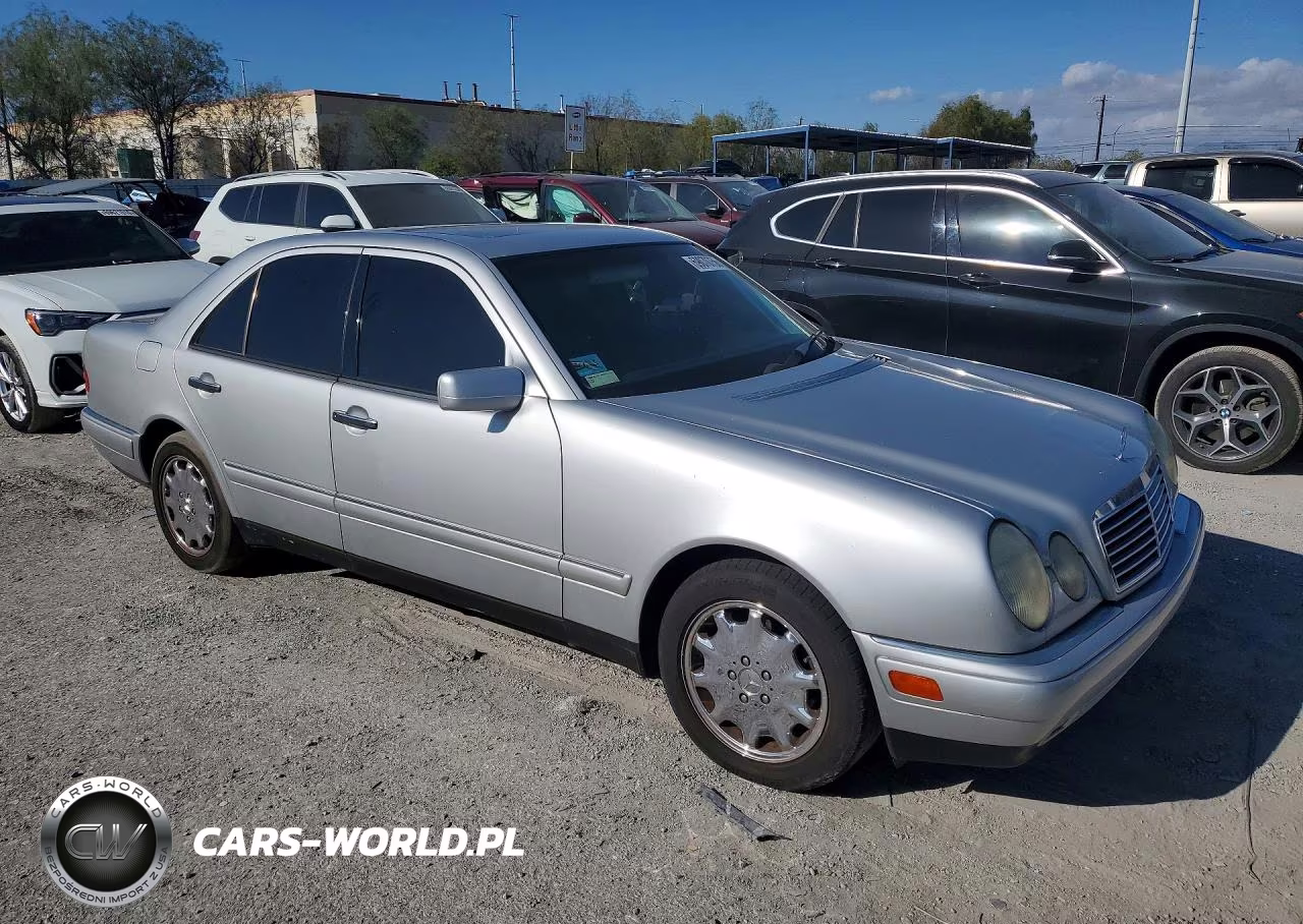 1999 Mercedes-Benz E 320 VIN:WDBJF65H8XA773127 - 4