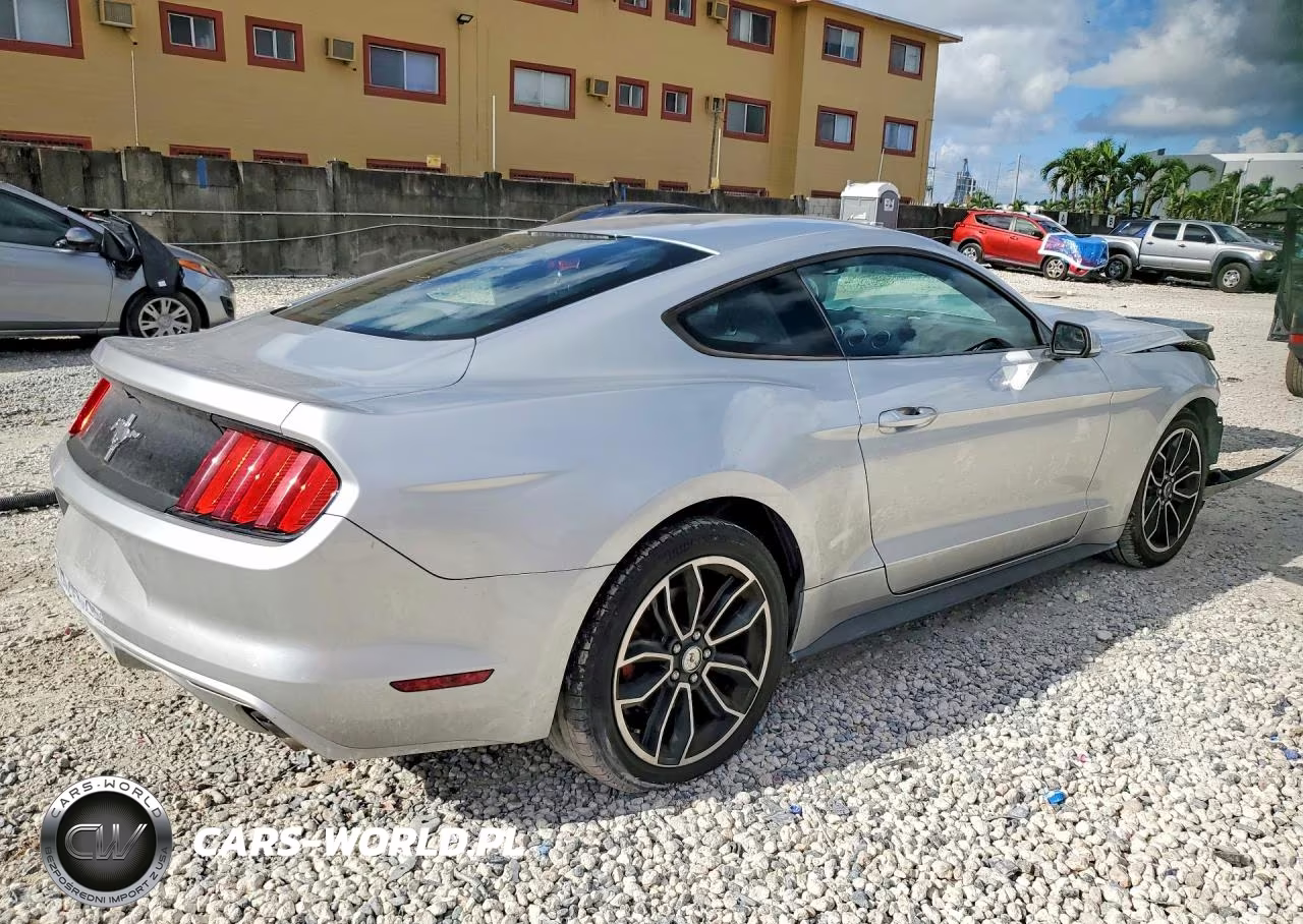 2015 Ford Mustang VIN:1FA6P8AM4F5352263 - 3