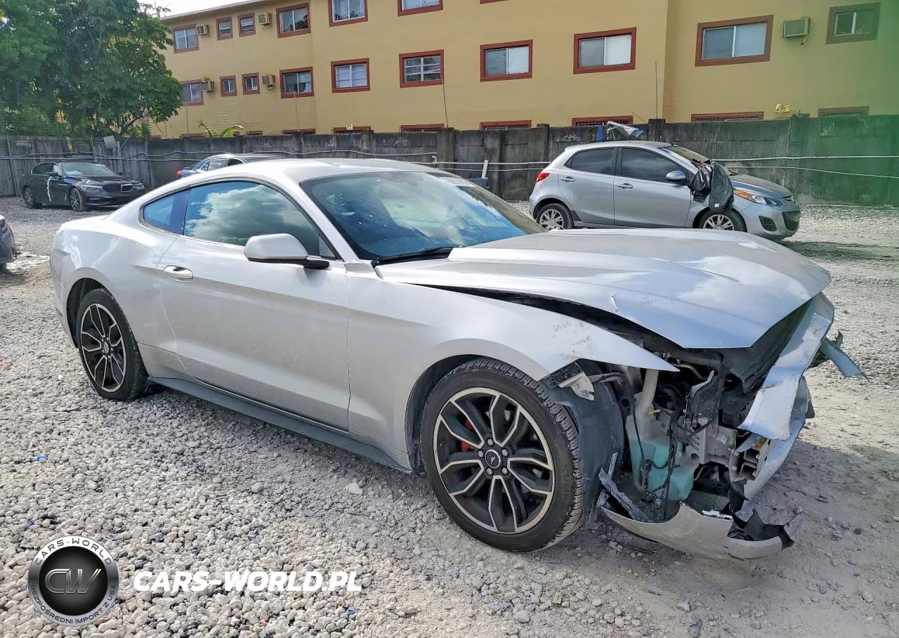 2015 Ford Mustang VIN:1FA6P8AM4F5352263 - 4