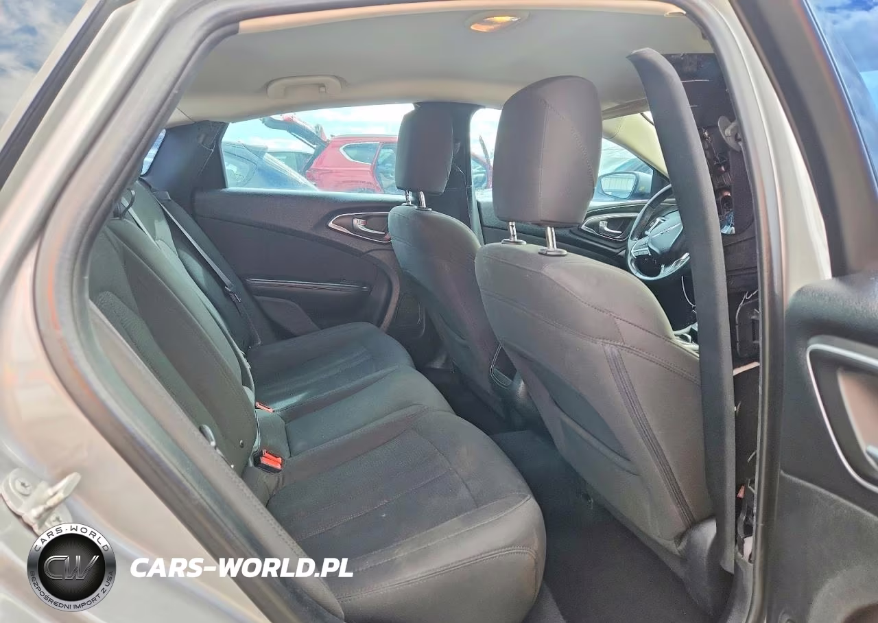 2015 Chrysler 200 Limited VIN:1C3CCCAB4FN535287 - 10