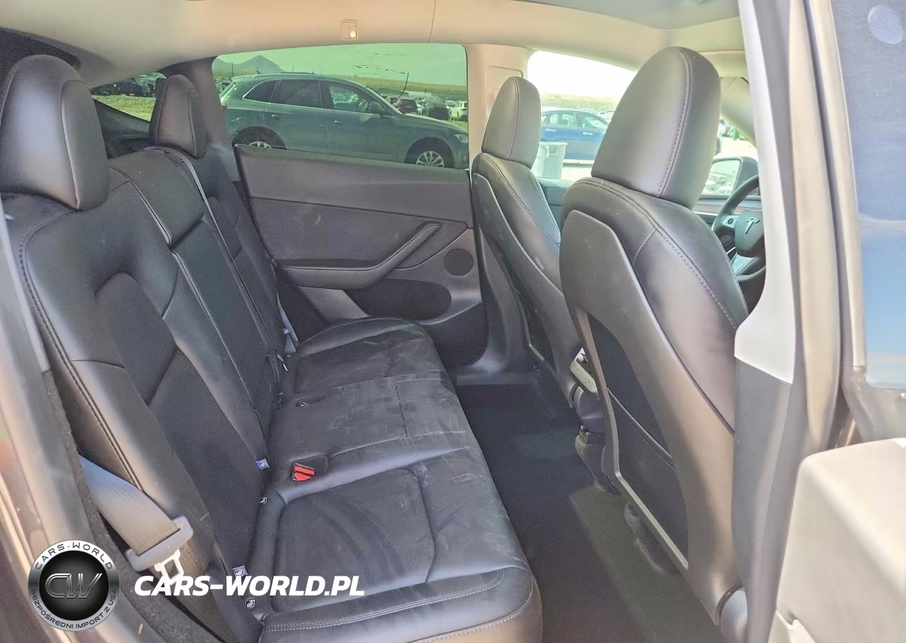 2025 Tesla Model Y VIN:7SAYGDEE3SF294754 - 10
