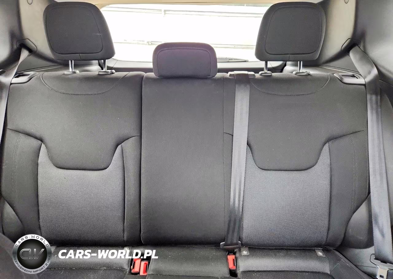2020 Jeep Renegade Sport VIN:ZACNJBAB4LPL35689 - 10