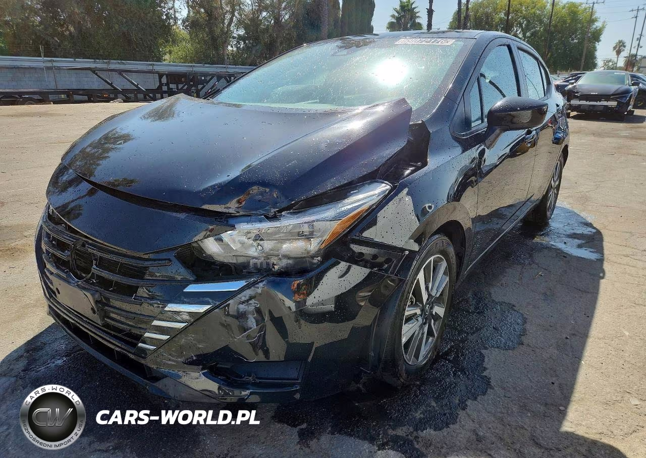 2025 Nissan Versa Sv