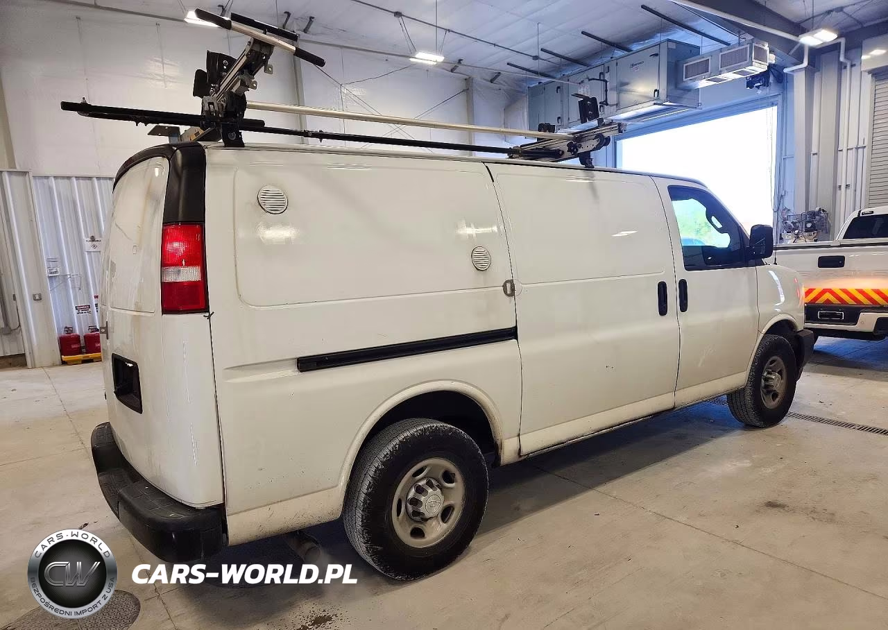 2019 Chevrolet Express G2500 VIN:1GCWGAFP1K1327178 - 3