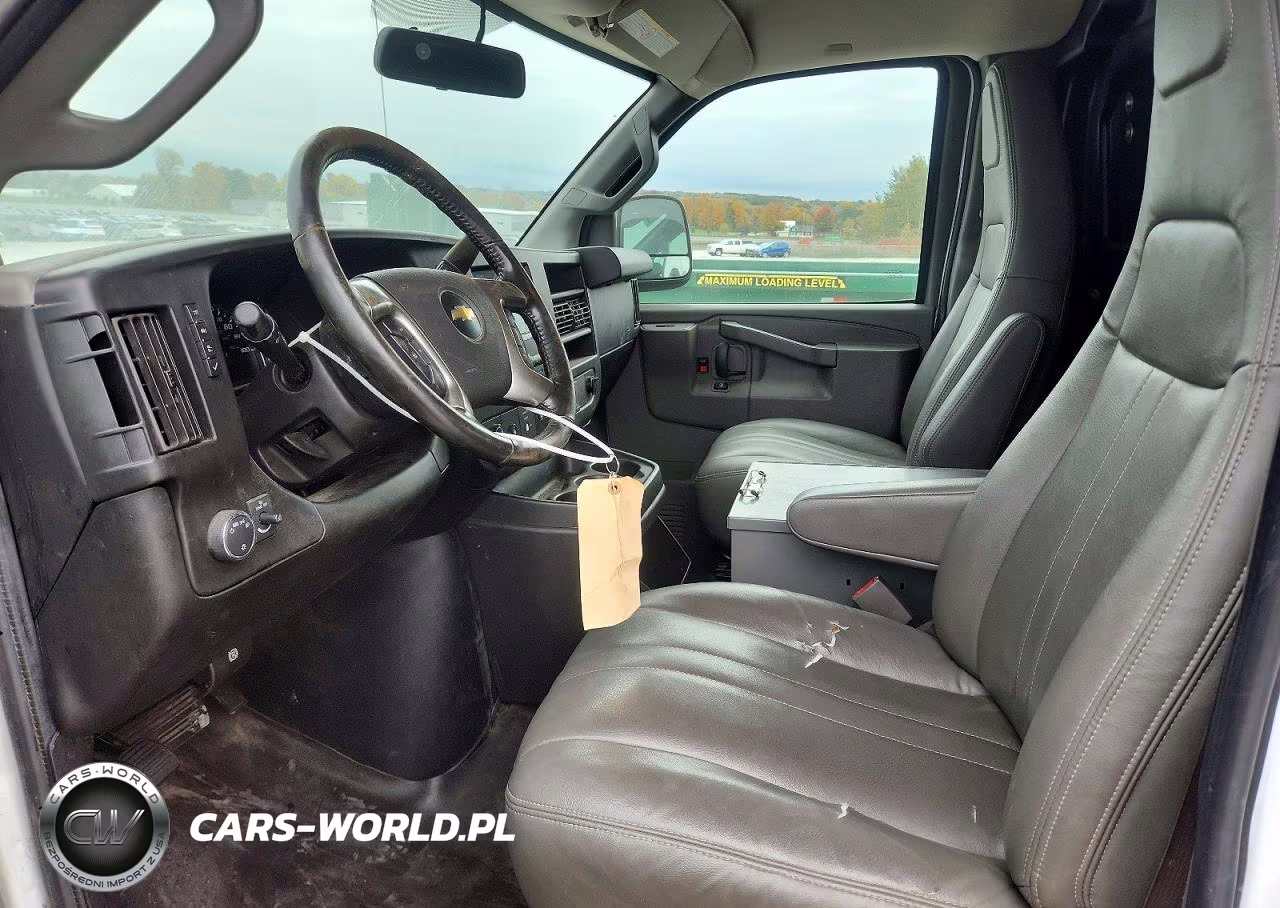 2019 Chevrolet Express G2500 VIN:1GCWGAFP1K1327178 - 7