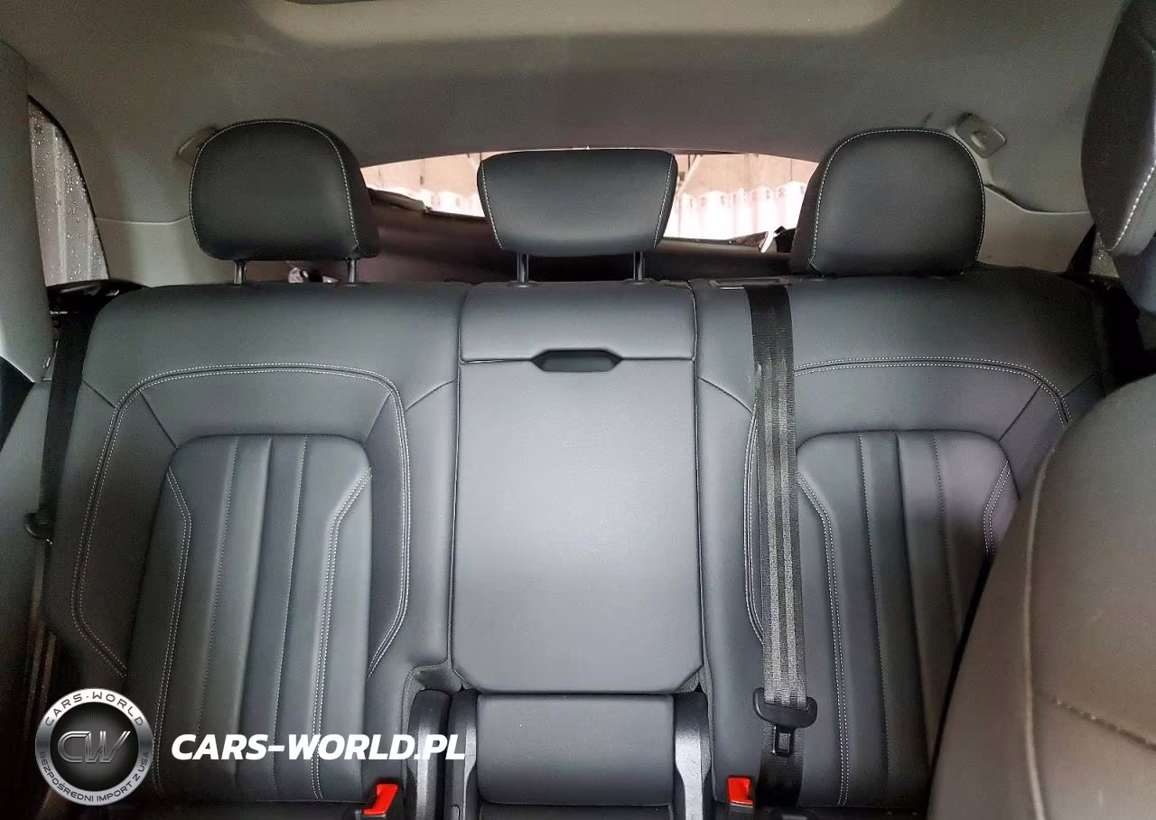 2025 Audi Q5 Premium 40 VIN:WA1ABAFY8S2017051 - 10