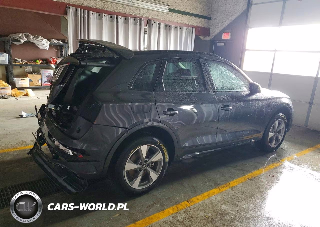 2025 Audi Q5 Premium 40 VIN:WA1ABAFY8S2017051 - 3