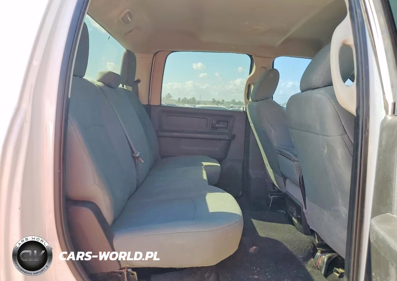 2018 Ram 2500 St VIN:3C6UR5CL7JG315473 - 10