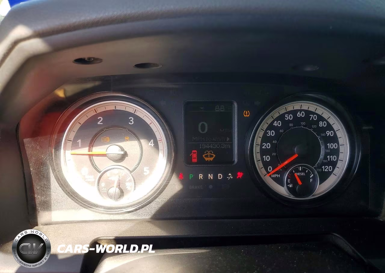 2018 Ram 2500 St VIN:3C6UR5CL7JG315473 - 9