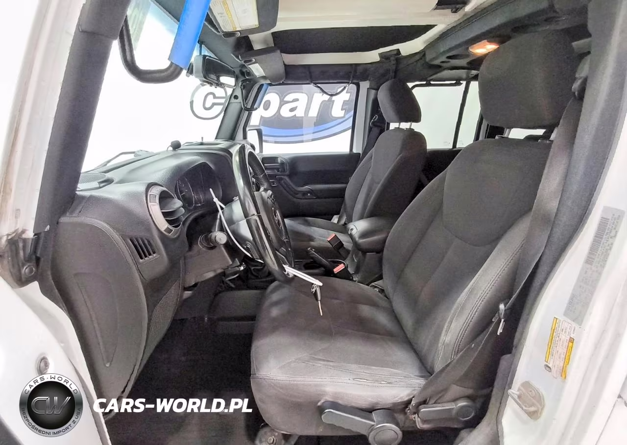 2016 Jeep Wrangler Unlimited Sport VIN:1C4BJWDG6GL206951 - 7