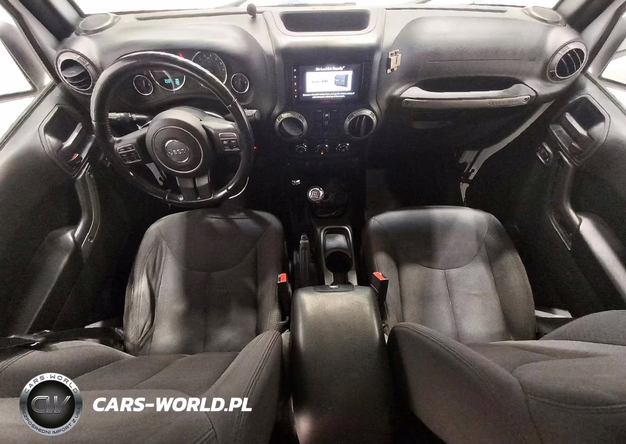 2016 Jeep Wrangler Unlimited Sport VIN:1C4BJWDG6GL206951 - 8