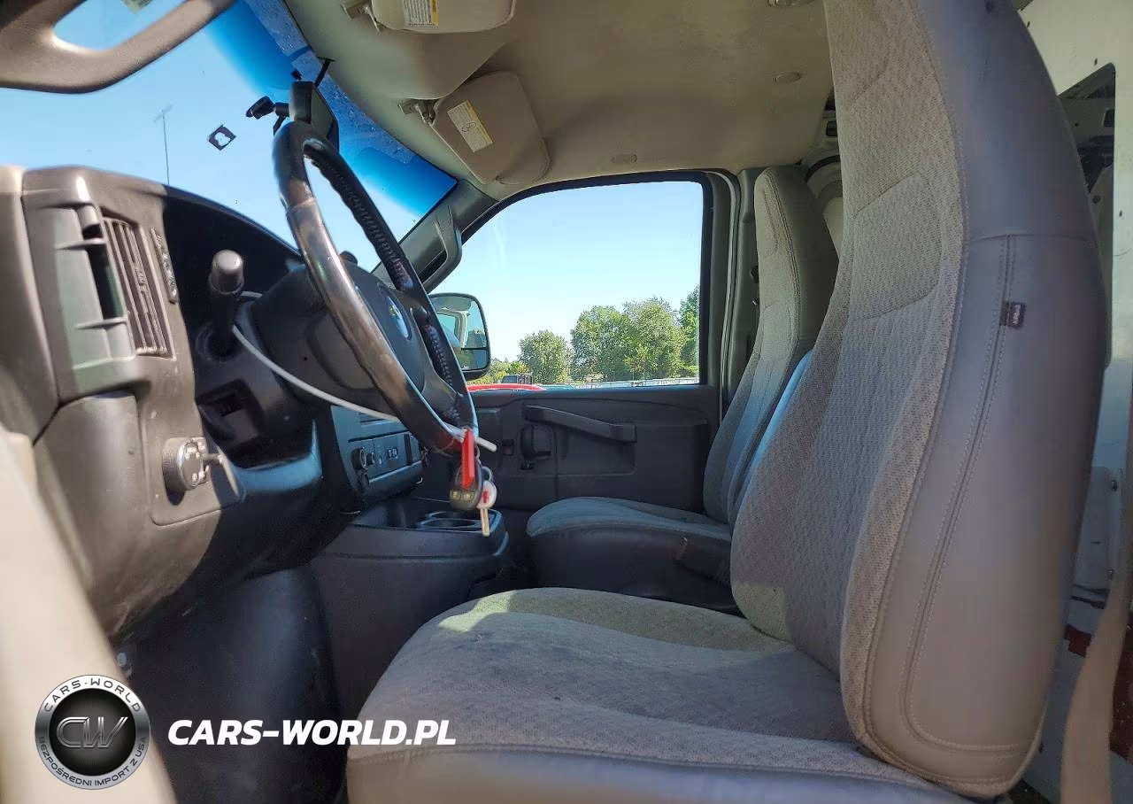 2019 Chevrolet Express G2500 VIN:1GCWGBFG2K1251038 - 7