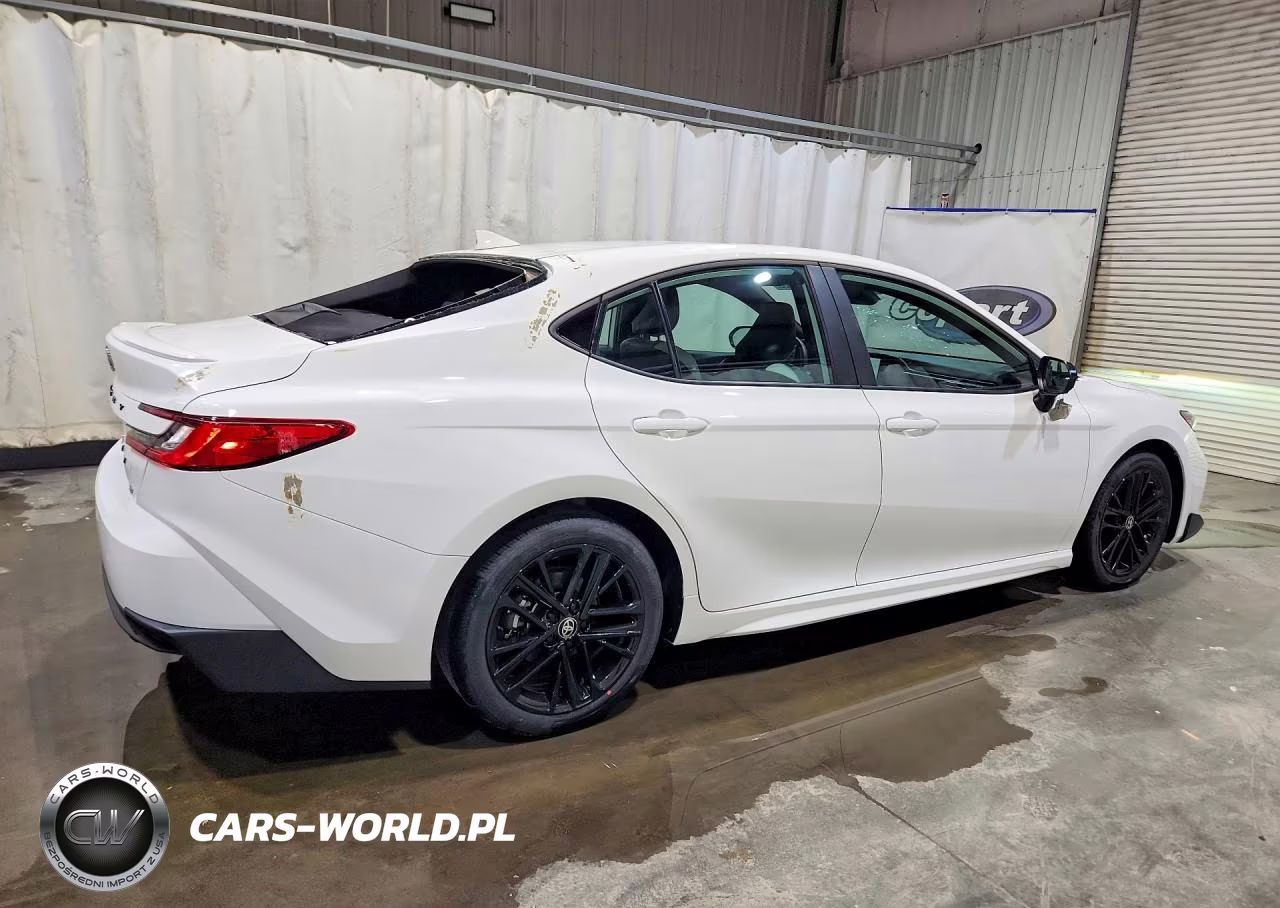 2026 Toyota Camry Se VIN:4T1DAACK2TU217690 - 3