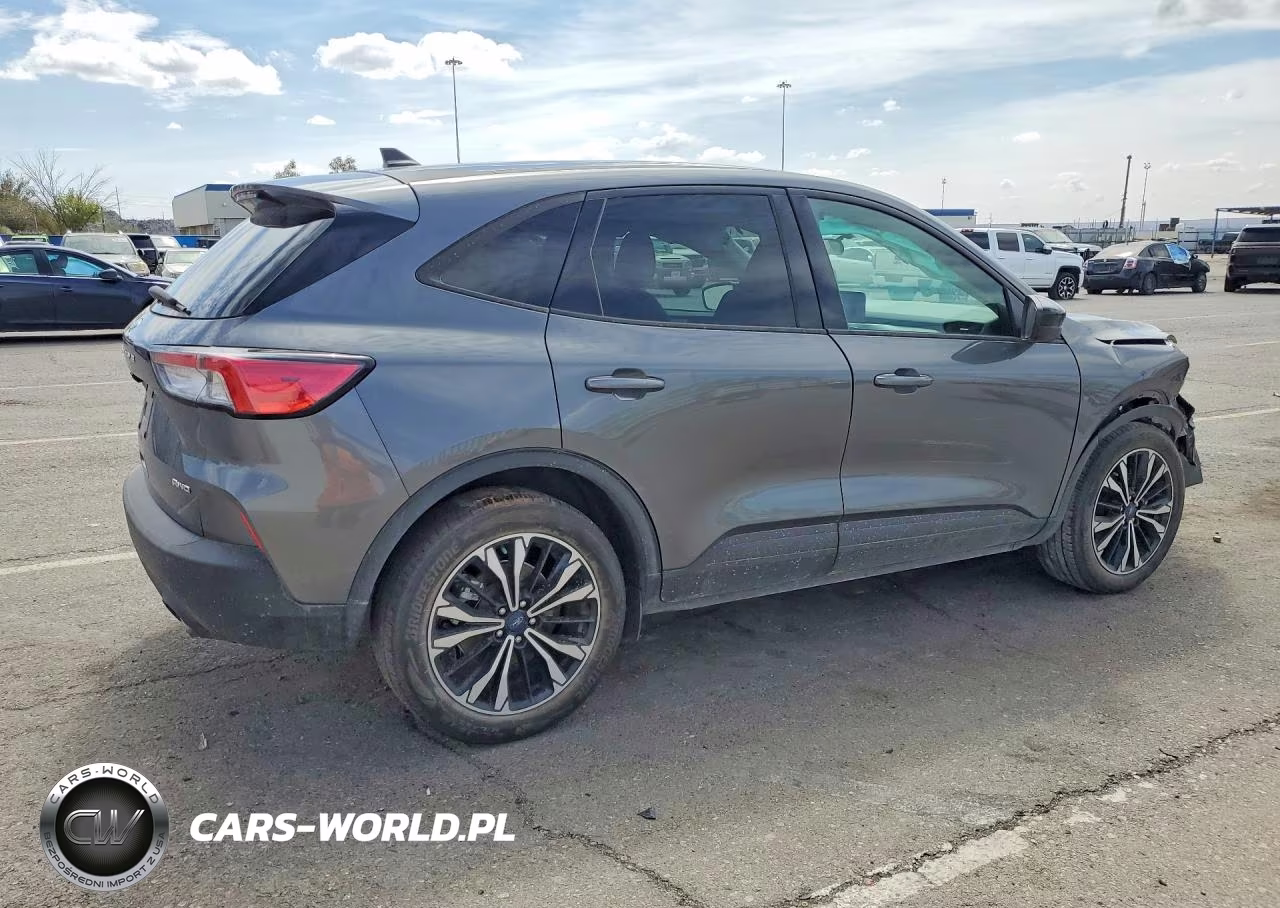 2022 Ford Escape Se VIN:1FMCU9G63NUB98407 - 3
