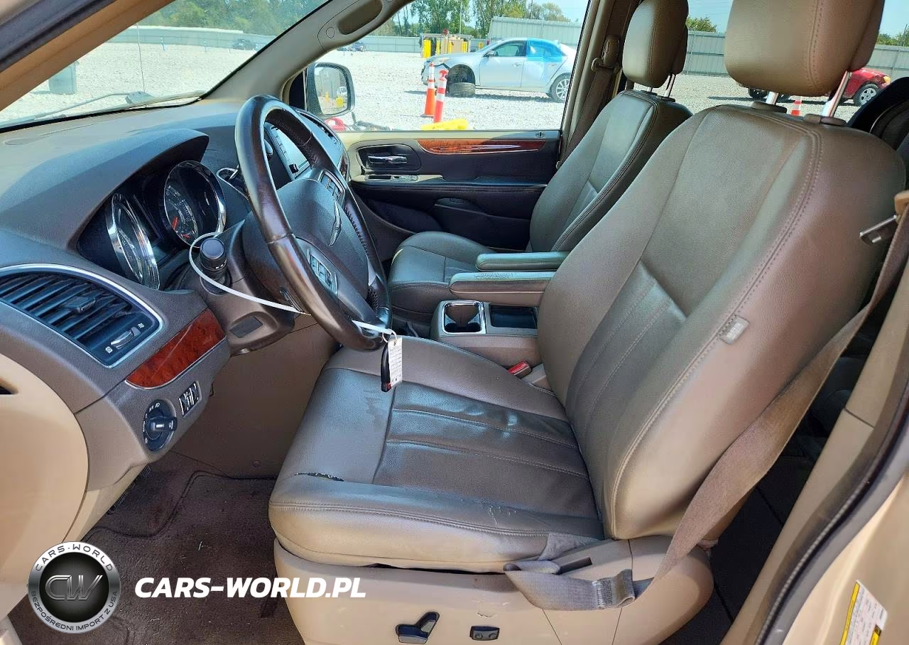 2013 Chrysler Town & Country Touring VIN:2C4RC1BG1DR588940 - 7