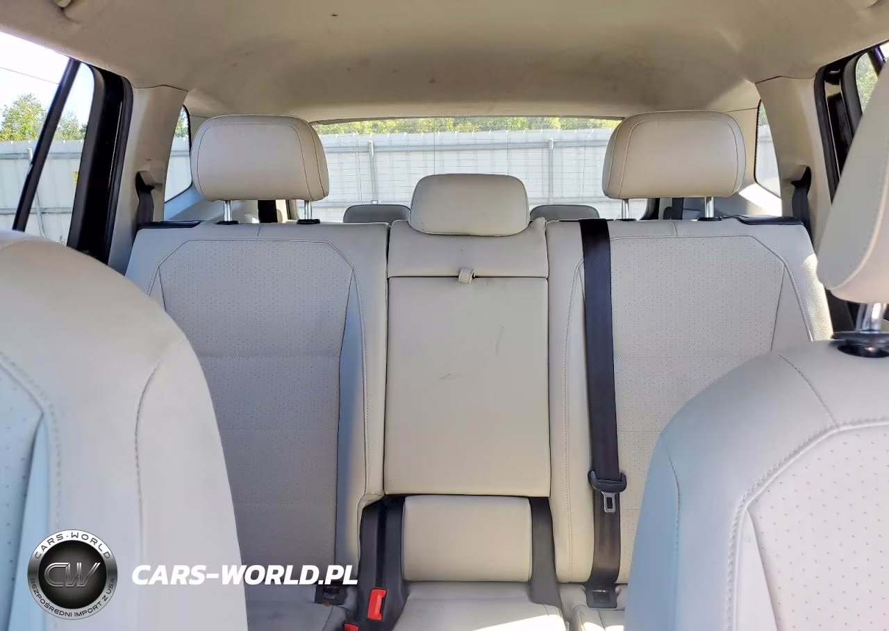 2018 Volkswagen Tiguan Se VIN:3VV3B7AX1JM041751 - 10