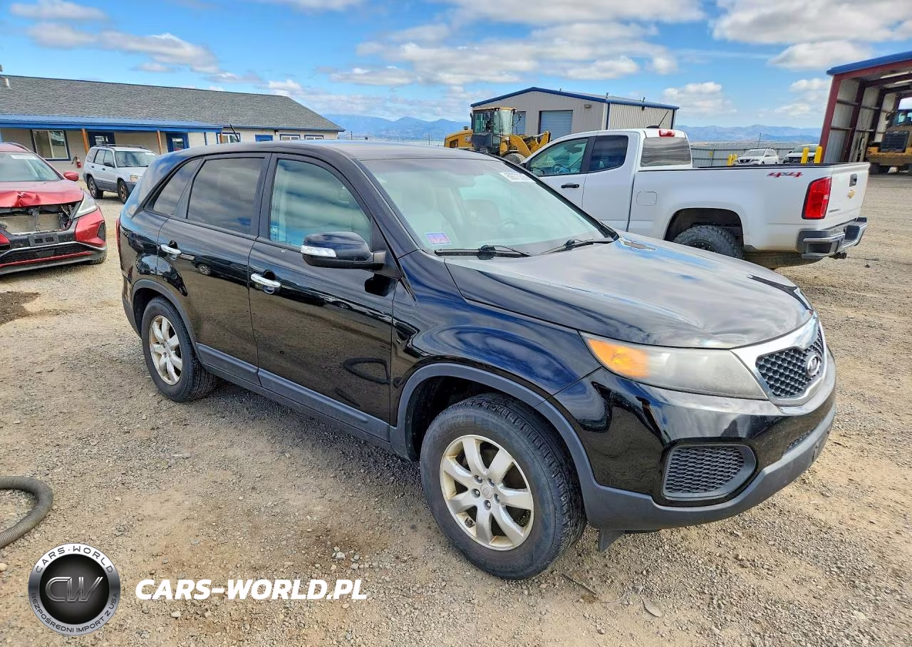 2011 Kia Sorento Lx VIN:5XYKT3A17BG182849 - 4
