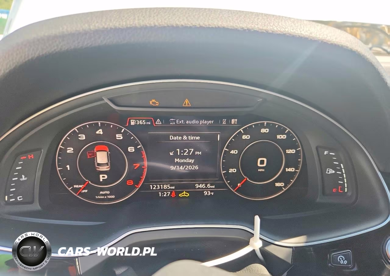 2017 Audi Q7 Premium Plus VIN:WA1LAAF72HD038655 - 9