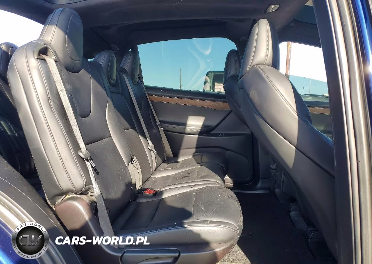 2020 Tesla Model X VIN:5YJXCAE29LF286331 - 11