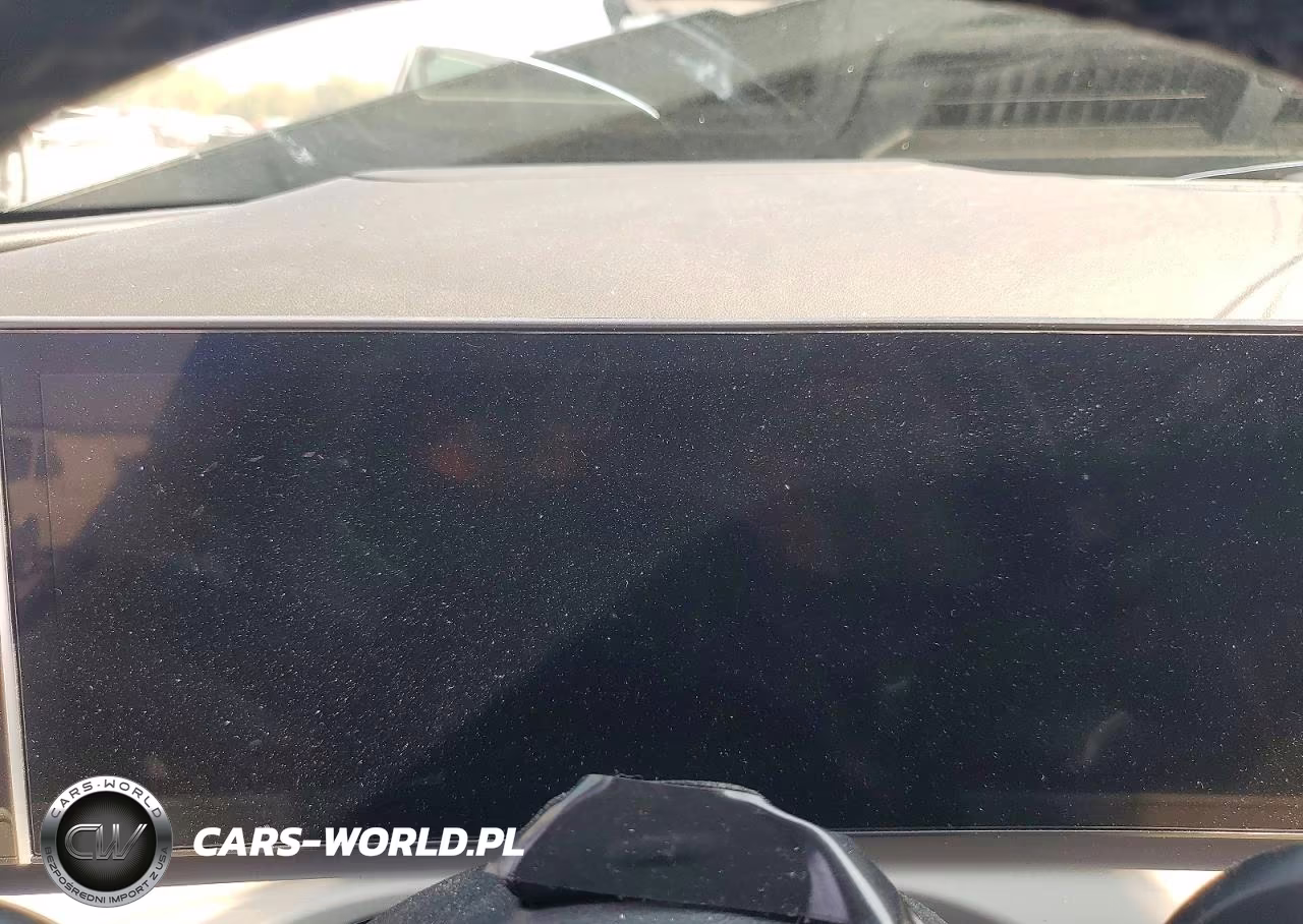 2025 Hyundai Tucson Limited VIN:KM8JEDD13SU325474 - 9
