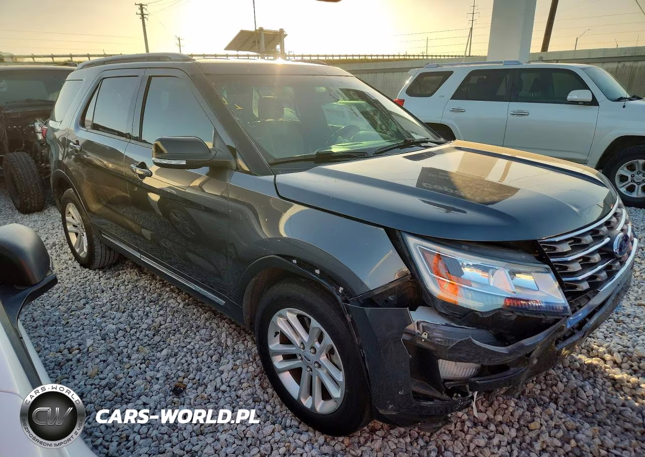 2017 Ford Explorer Xlt VIN:1FM5K7D85HGA75056 - 4