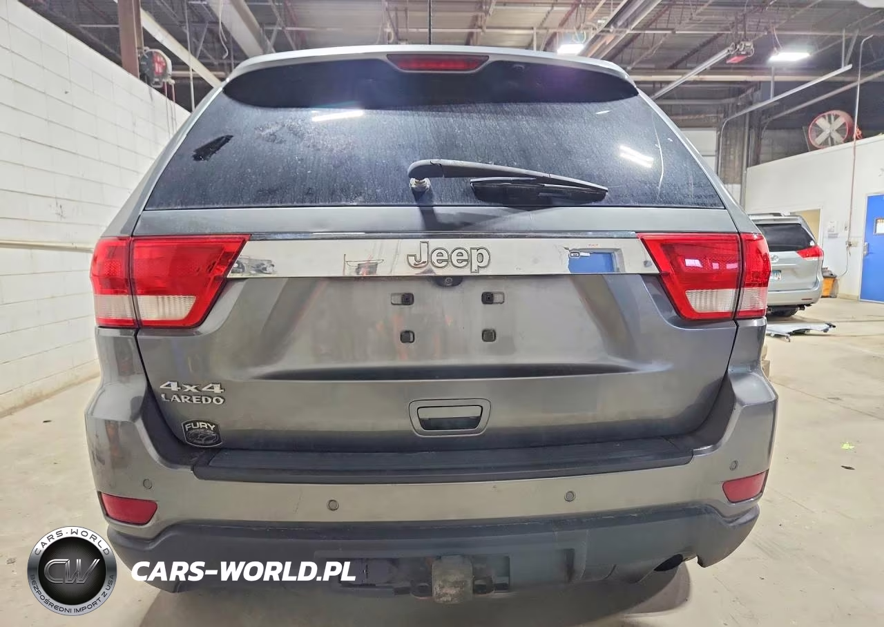 2013 Jeep Grand Cherokee Laredo VIN:1C4RJFAGXDC553035 - 6