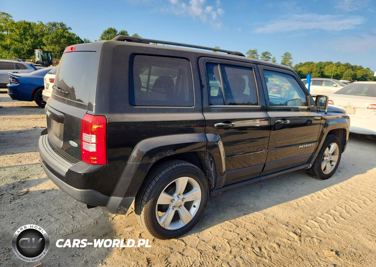 2014 Jeep Patriot Latitude VIN:1C4NJPFA9ED691069 - 3