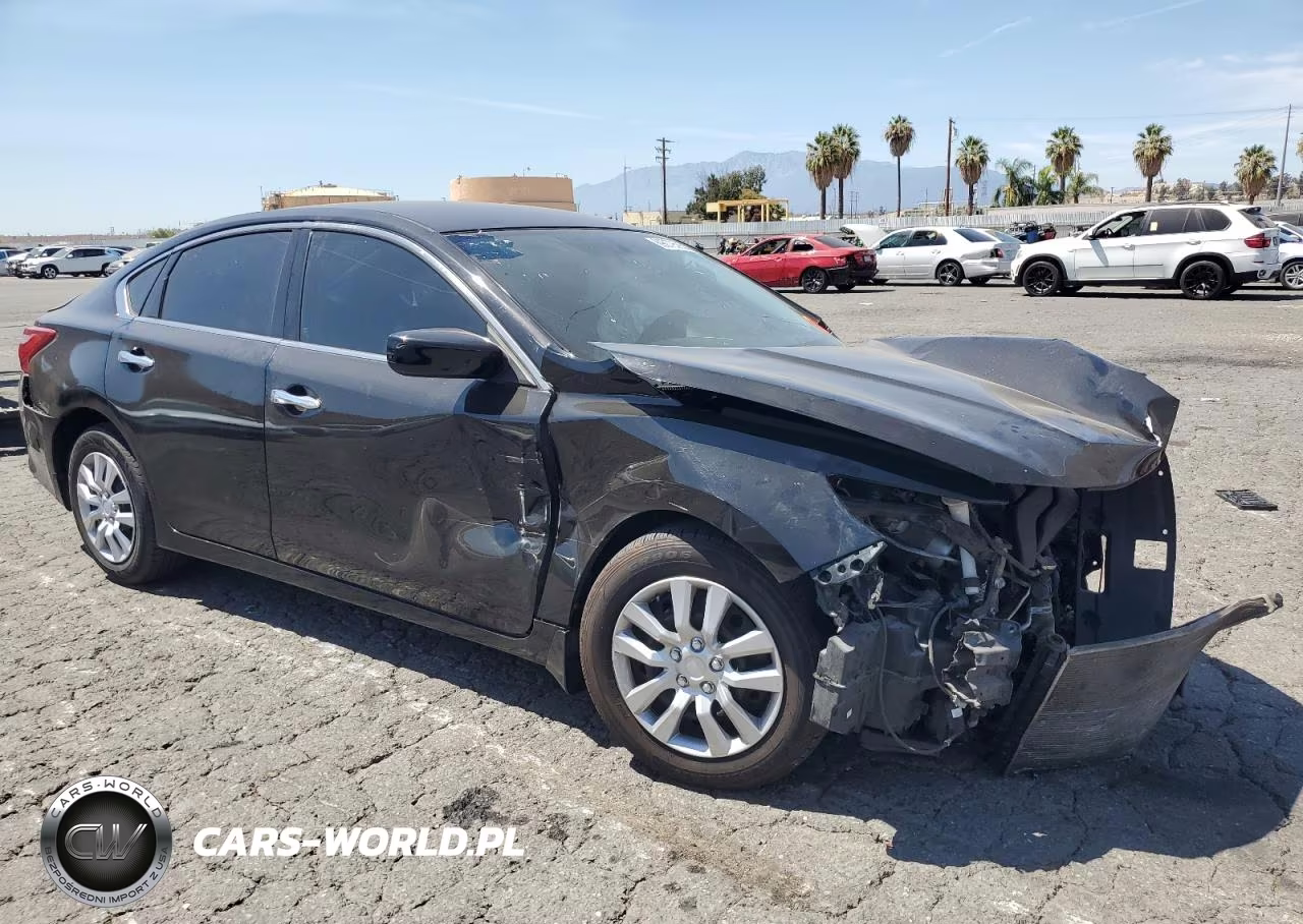 2017 Nissan Altima 2.5 VIN:1N4AL3AP1HN362237 - 4