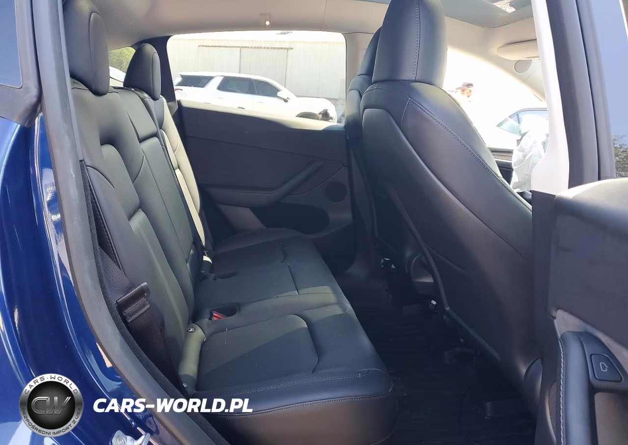 2023 Tesla Model Y VIN:7SAYGDEE5PF767335 - 10