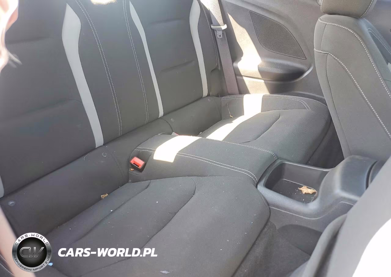 2020 Chevrolet Camaro Ls VIN:1G1FB1RS8L0110967 - 10