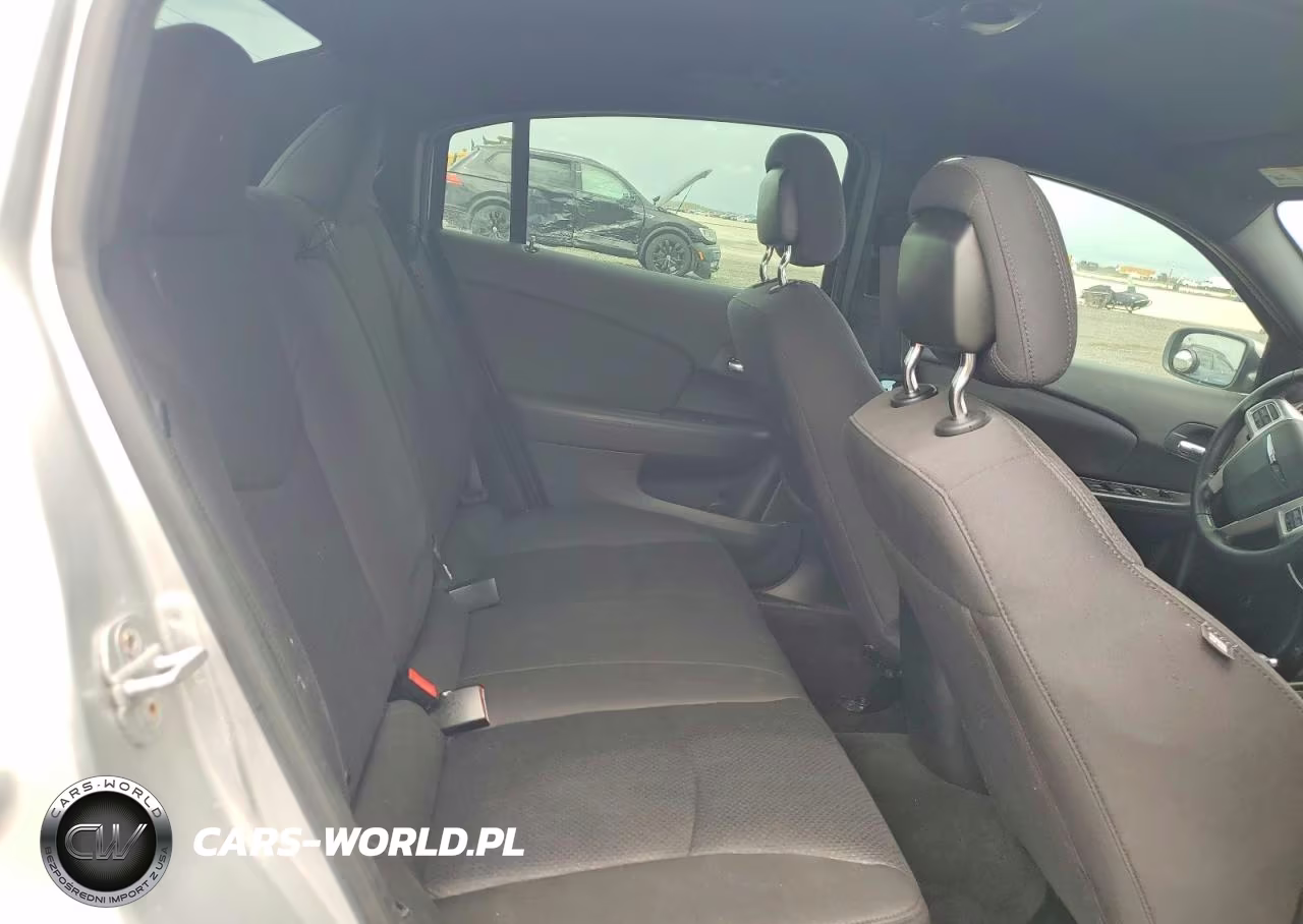 2012 Chrysler 200 Touring VIN:1C3CCBBB8CN299537 - 10
