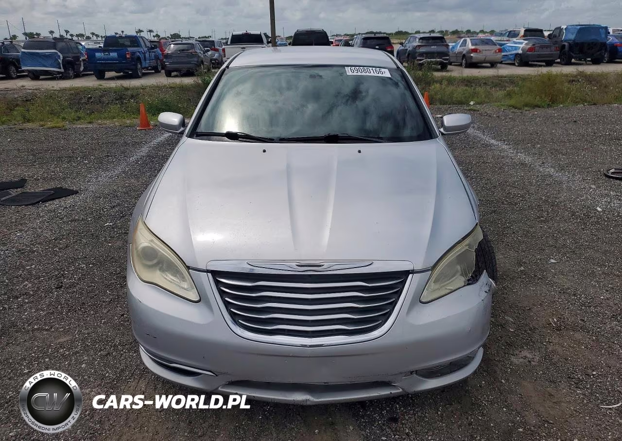 2012 Chrysler 200 Touring VIN:1C3CCBBB8CN299537 - 5