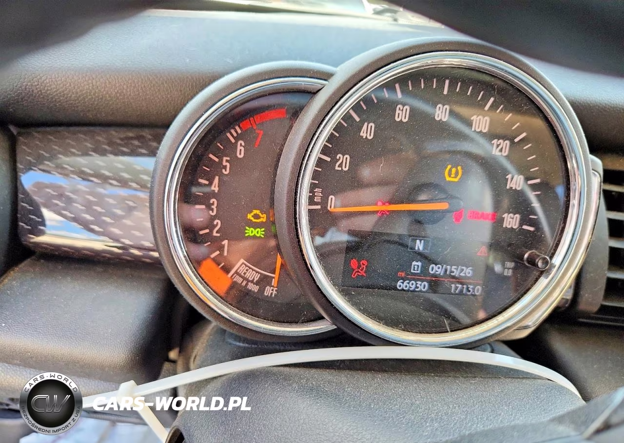 2018 Mini Cooper S VIN:WMWXU3C52J2B64612 - 9