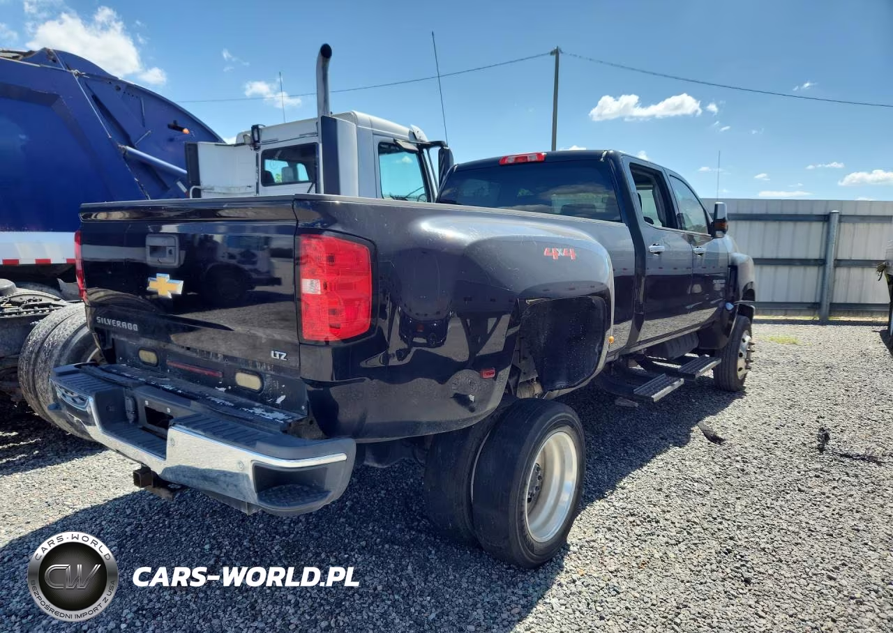 2019 Chevrolet Silverado Medium Duty VIN:1HTKJPVK8KH885466 - 3