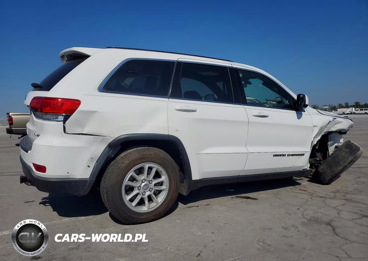 2018 Jeep Grand Cherokee Laredo VIN:1C4RJFAG1JC506374 - 3