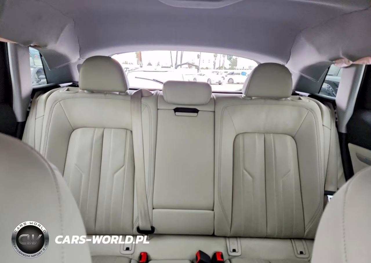 2019 Audi E-Tron Premium Plus VIN:WA1LAAGE8KB010522 - 10