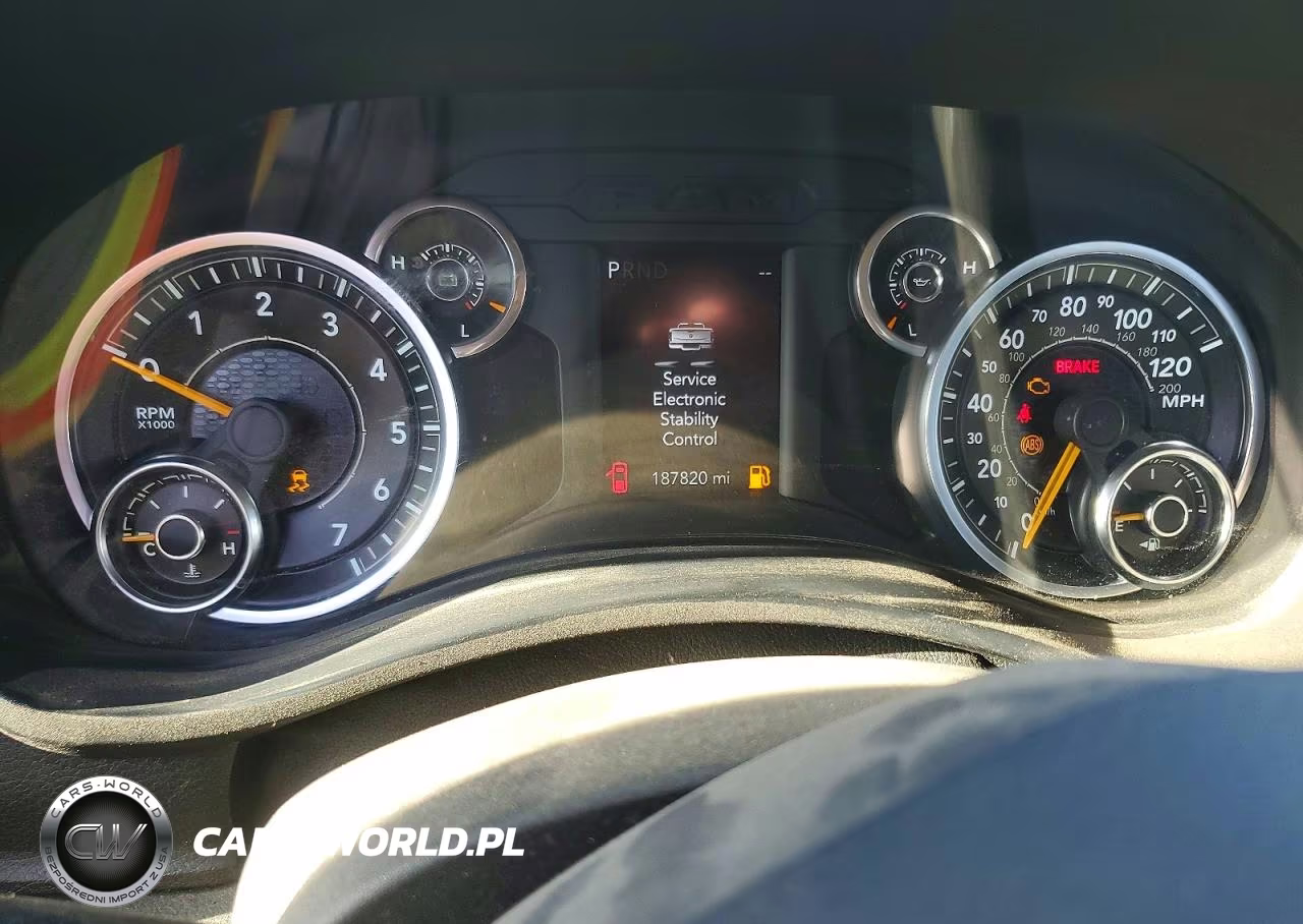 2019 Ram 3500 VIN:3C7WRSBJ1KG538421 - 9