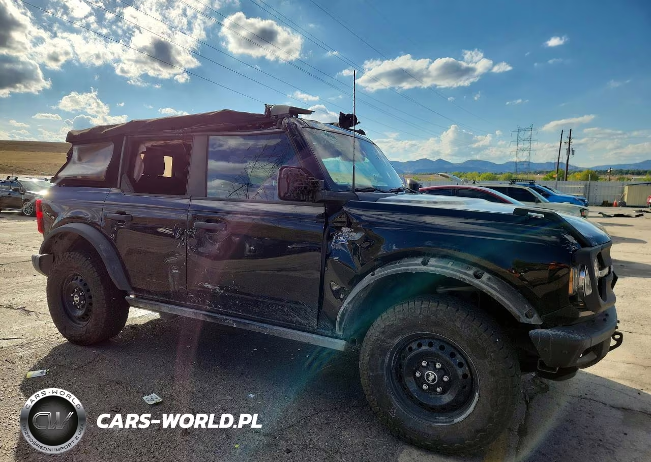 2021 Ford Bronco Base VIN:1FMEE5BH3MLB00133 - 4