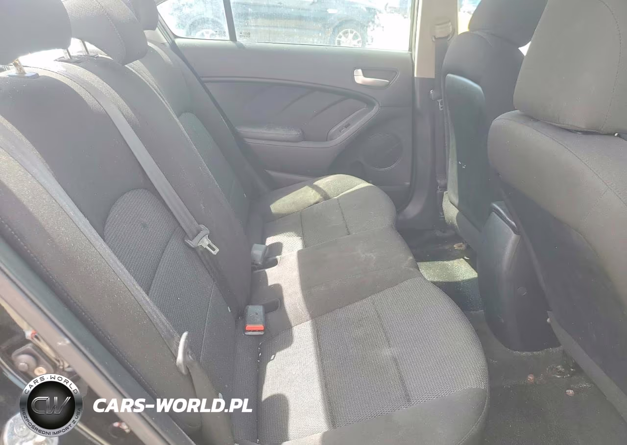 2018 Kia Forte Lx VIN:3KPFK4A77JE245443 - 10