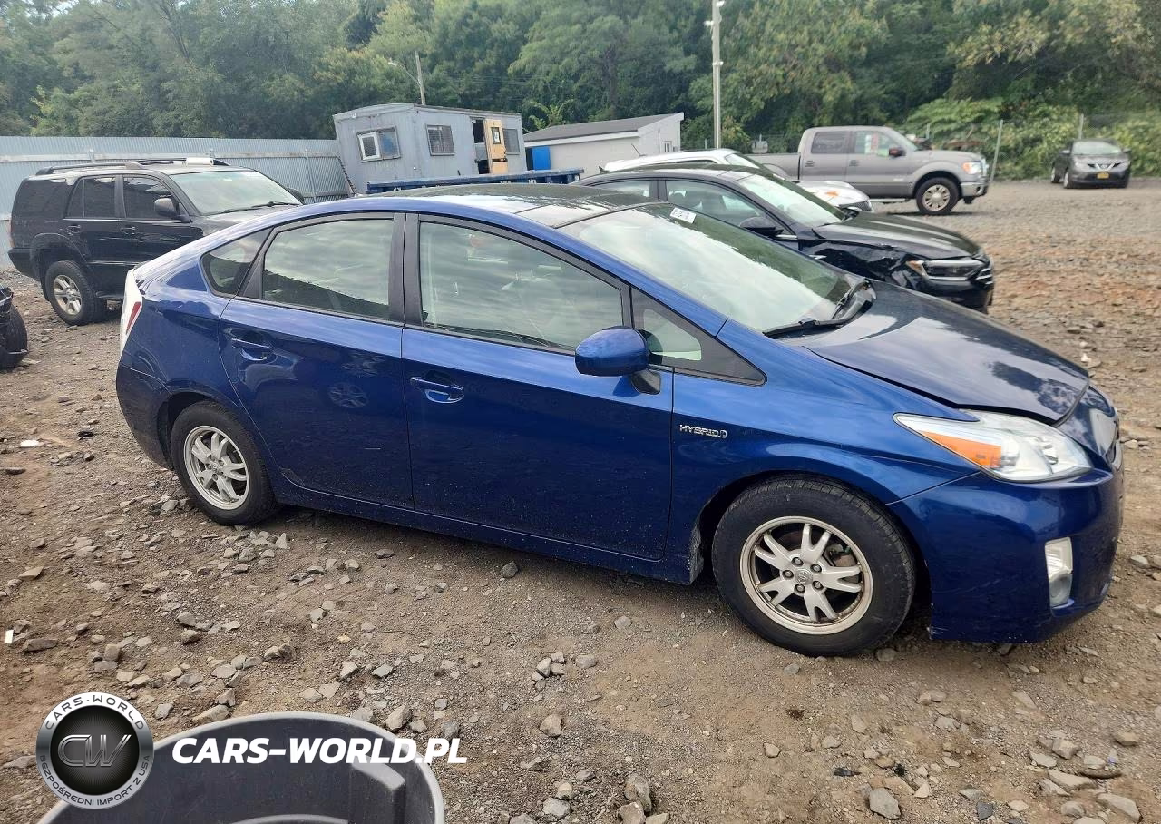 2011 Toyota Prius Four VIN:JTDKN3DU7B0287087 - 4