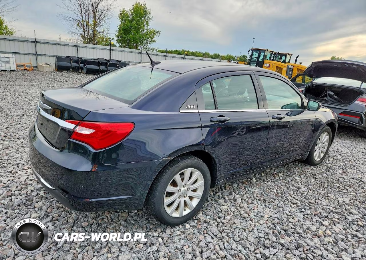 2011 Chrysler 200 Touring VIN:1C3BC1FG2BN503596 - 3