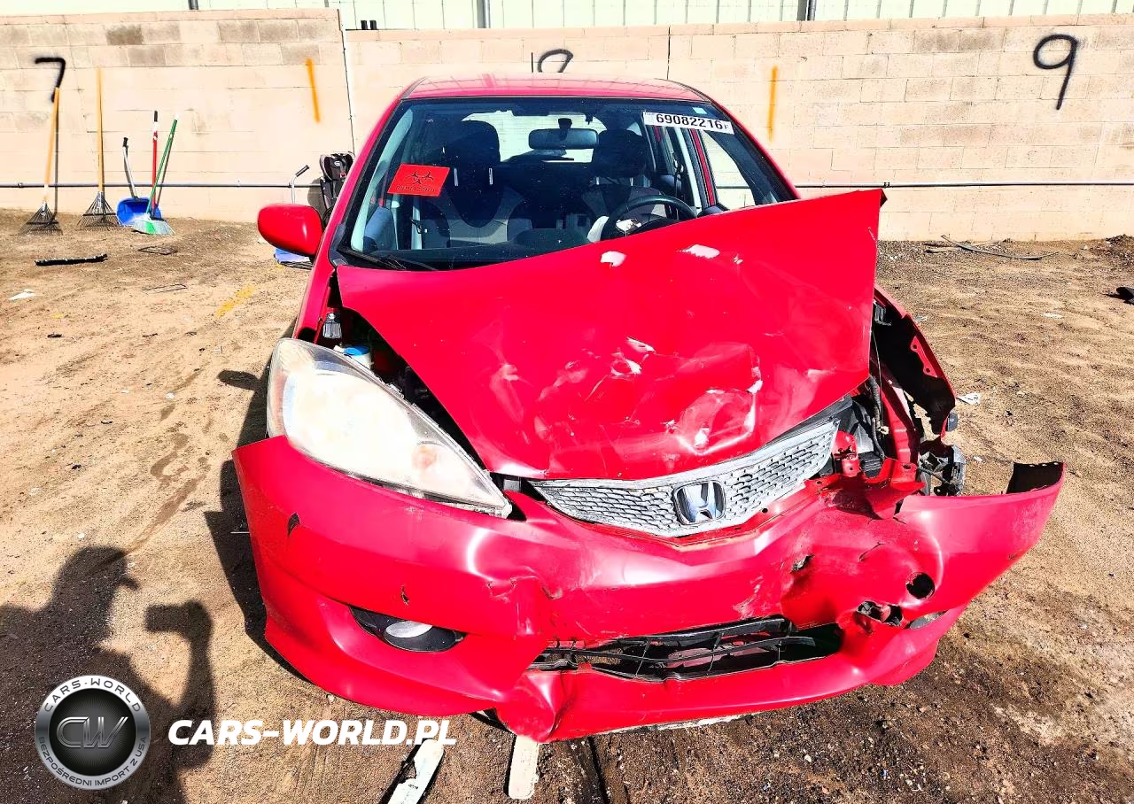 2010 Honda Fit Sport VIN:JHMGE8H49AC006710 - 5